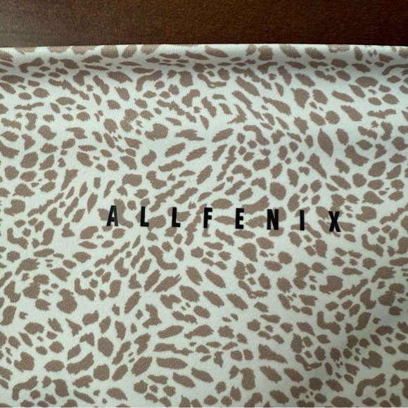 AllFenix Brown and White Micro Leopard Print Leggings Size Small - Picture 3 of 6